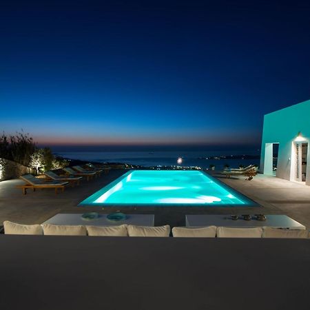 Tluxuryvilla Parikia  Exterior photo
