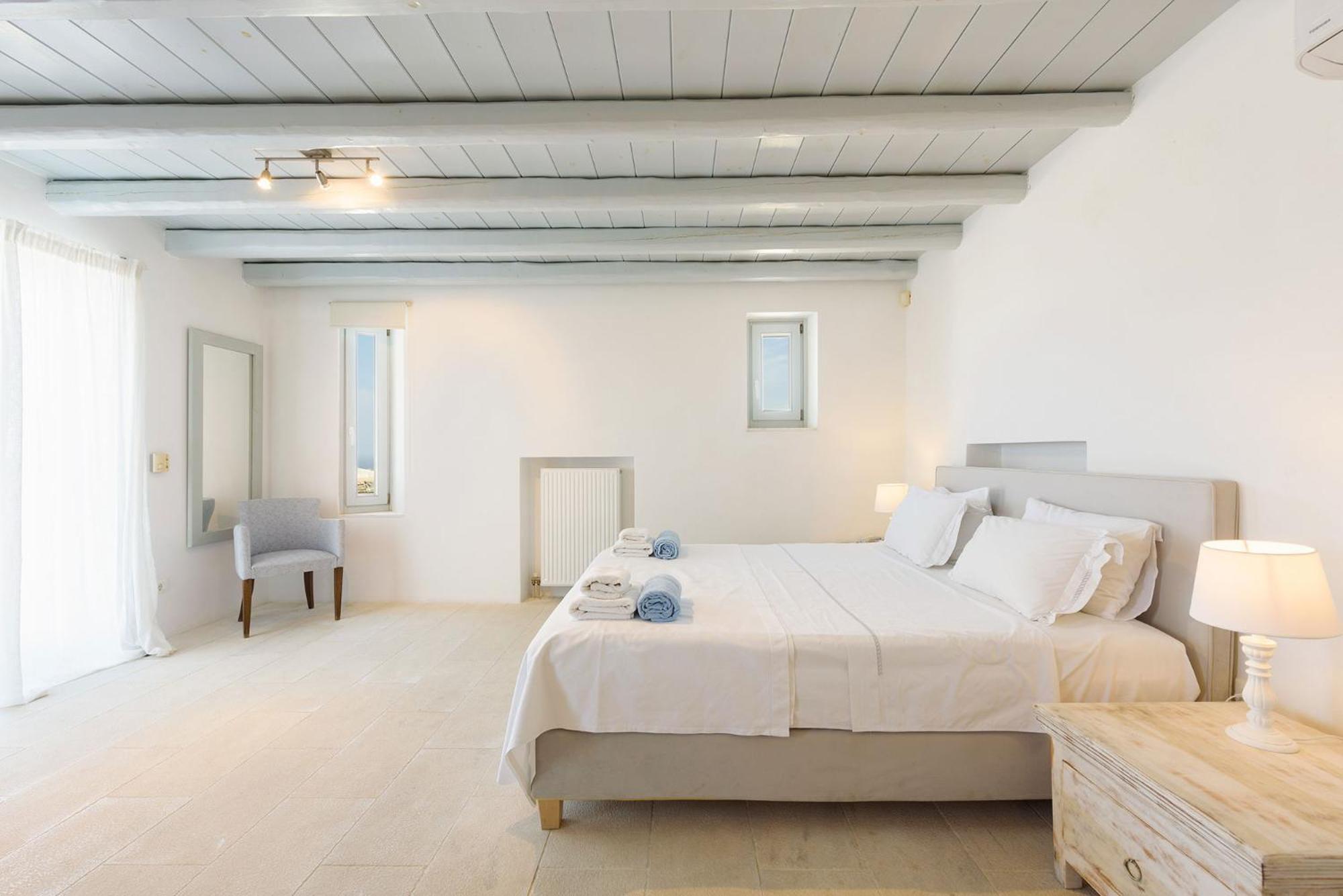 Tluxuryvilla Parikia  Exterior photo